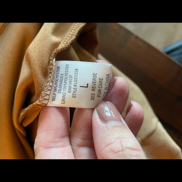 Faux suede asymmetric skirt with tie - Picture 6 of 9